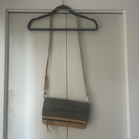 NWOT Stella and Dot Convertable purse - Picture 2 of 2